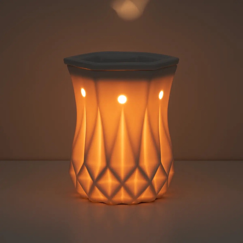 Alabaster Scentsy Warmer- New in Box- $35